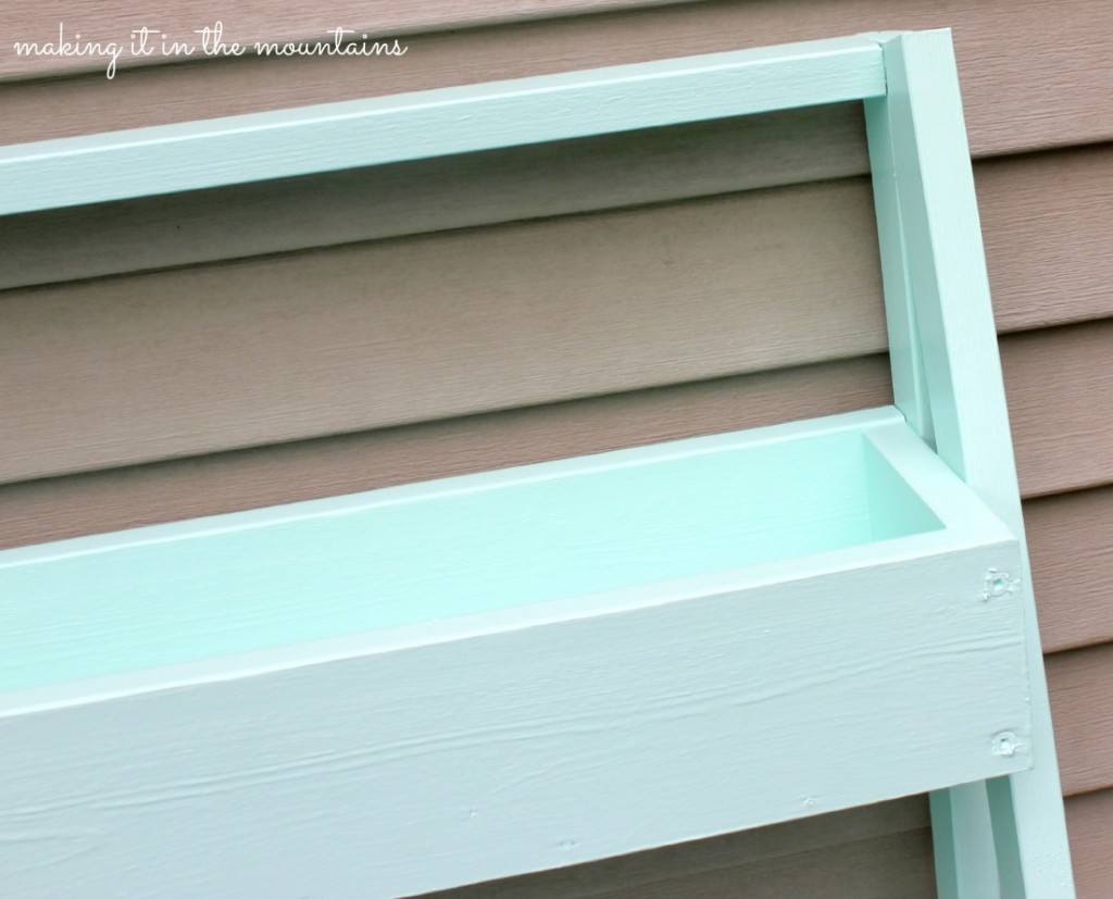 DIY Ladder Shelf @ making it in the mountains